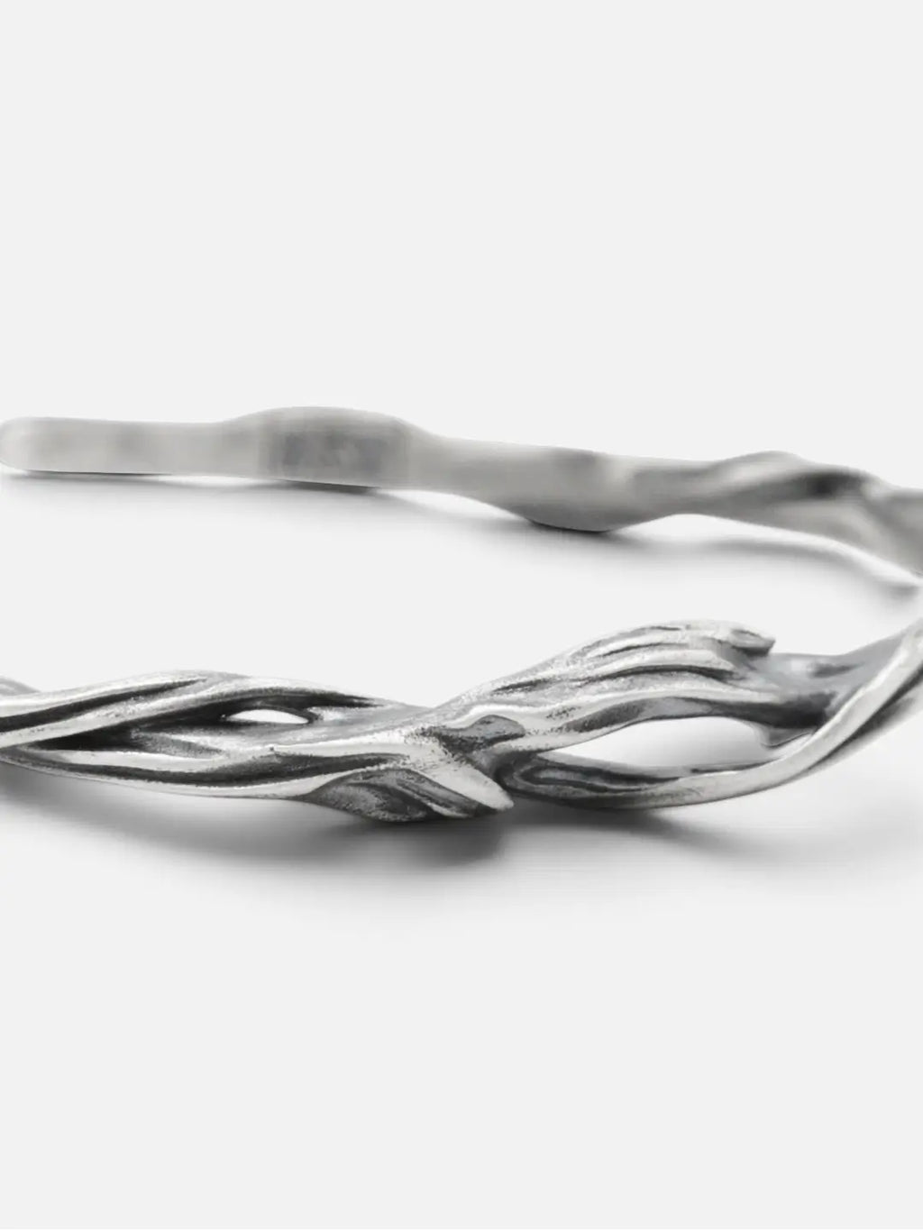 LEEWARD · Bangle