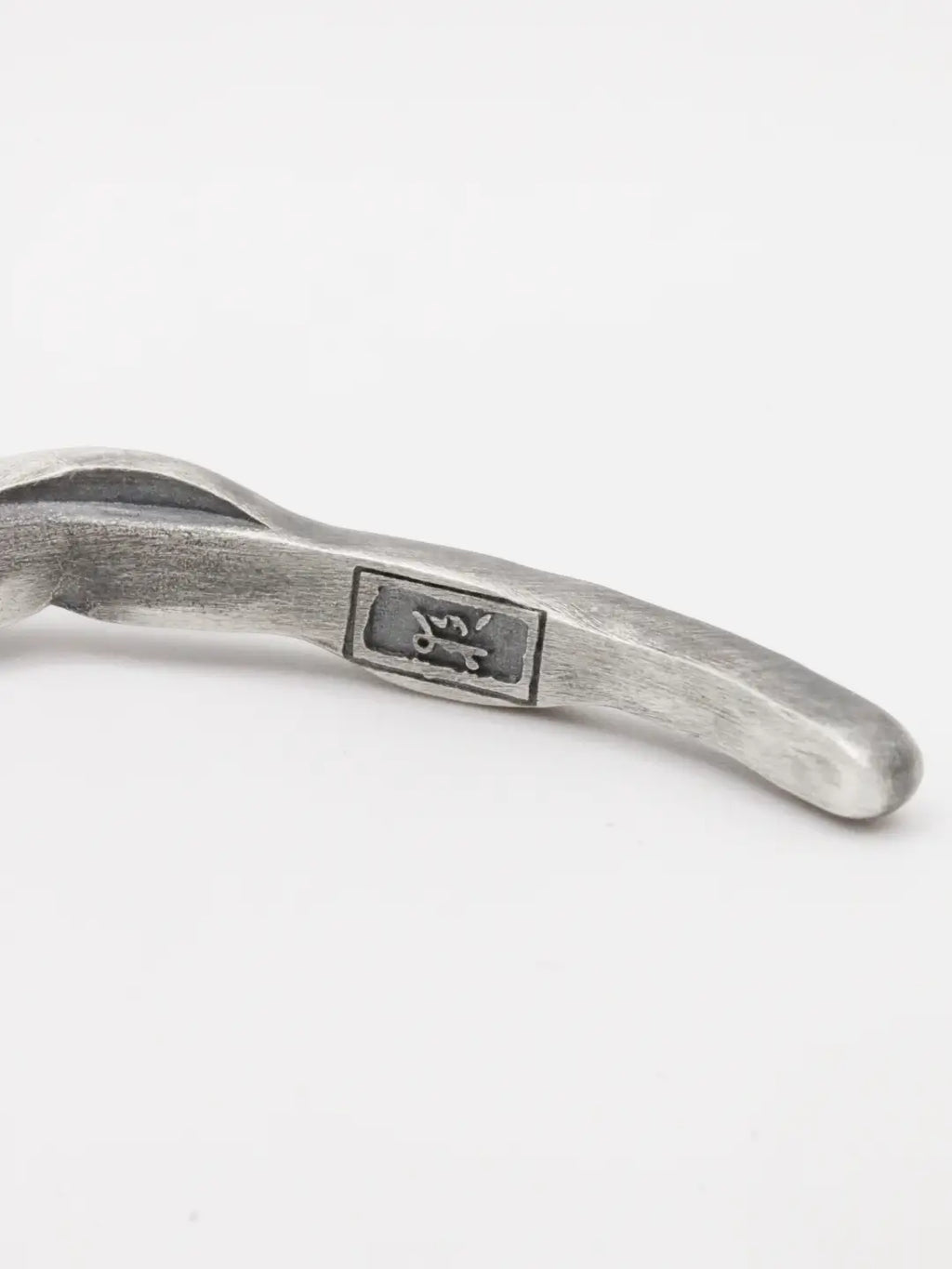 LEEWARD · Bangle
