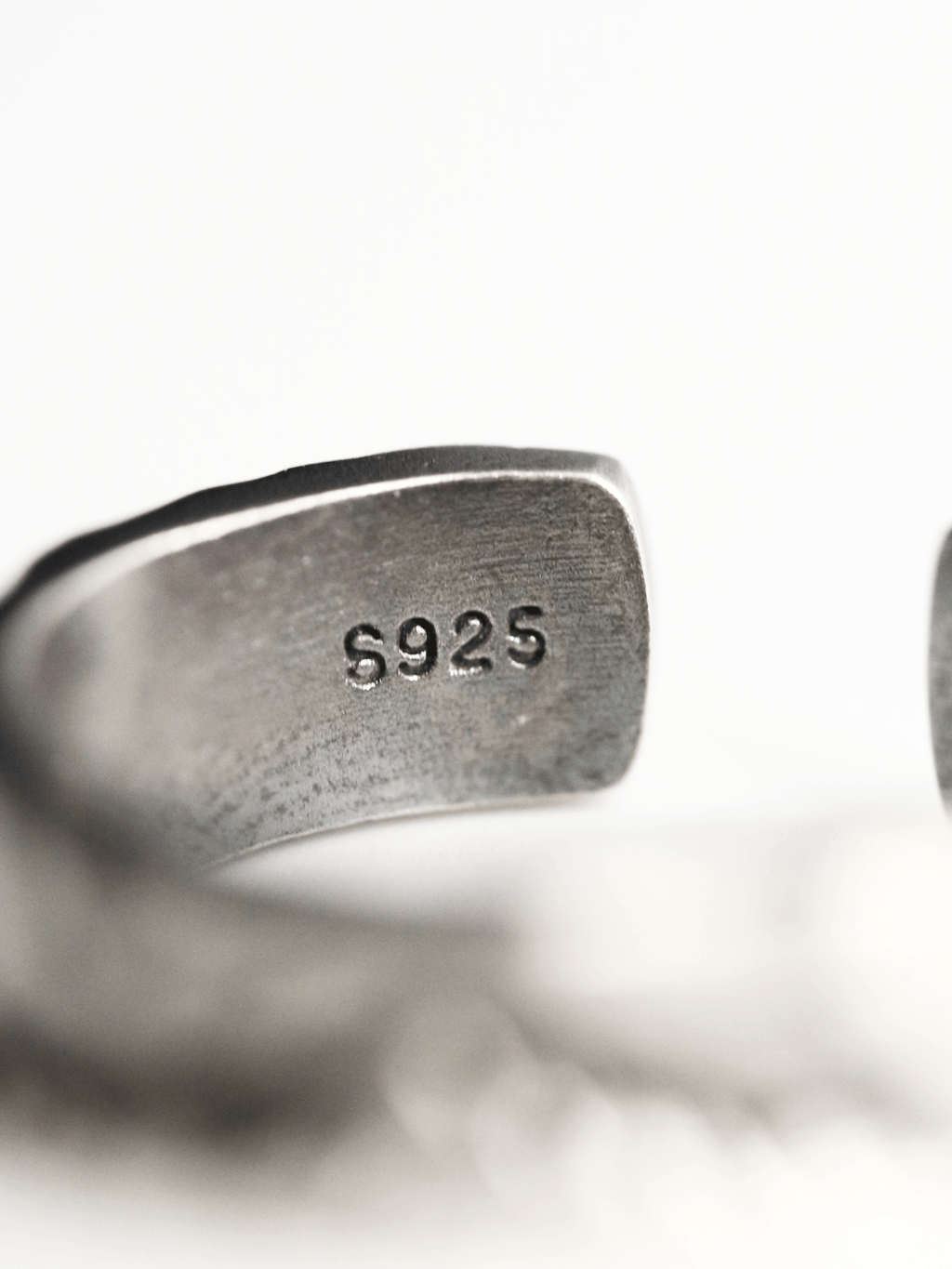 CAIRN · Ring