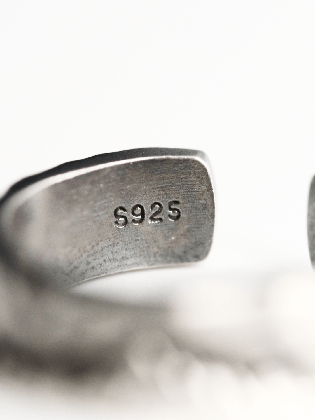 CAIRN · Ring