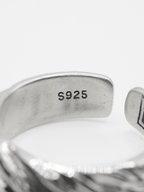 CALVE · Ring